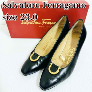 サルヴァトーレフェラガモ(Salvatore Ferragamo)のサルヴァトーレフェラガモ　レザー　パンプス　ヒール　ガンチーニ　黒　金　23.0(ハイヒール/パンプス)