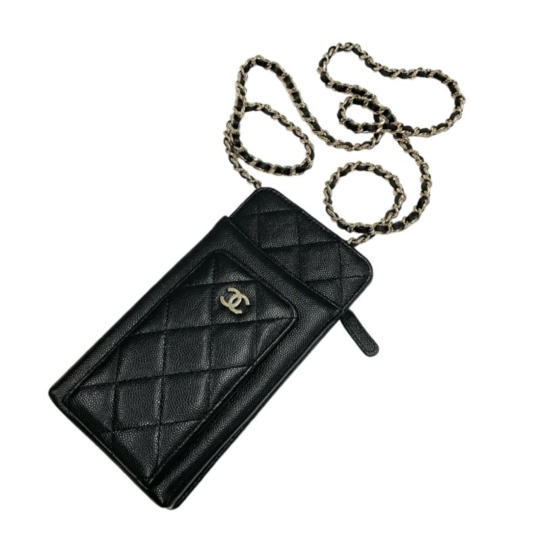 CHANEL(シャネル)のシャネル CHANEL 携帯・スマホアクセサリー キャビアスキン ブラック ゴールド スマホケース iPhoneケース ココマーク マトラッセ チェーン スマホ/家電/カメラのスマホアクセサリー(iPhoneケース)の商品写真