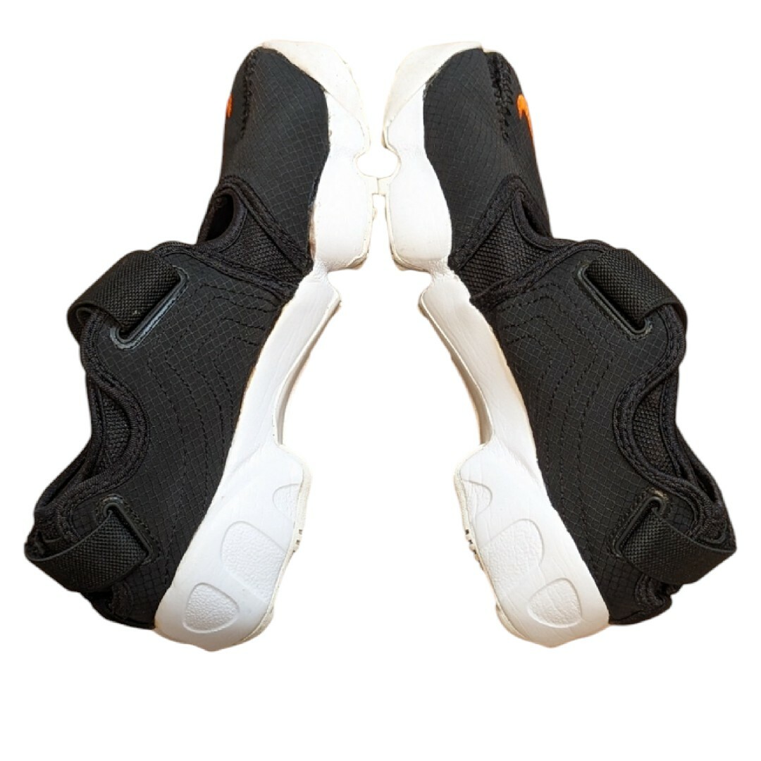 NIKE(ナイキ)のNIKE AIR RIFT ナイキ エアリフト 23cm ブラック オレンジ レディースの靴/シューズ(スニーカー)の商品写真