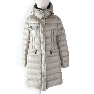 モンクレール(MONCLER)の美品☆MONCLER モンクレール HERMINE エルミンヌ ロゴワッペン・フード付 ZIP UP ロング ダウンコート ライトグレー 3 レディース(ダウンコート)