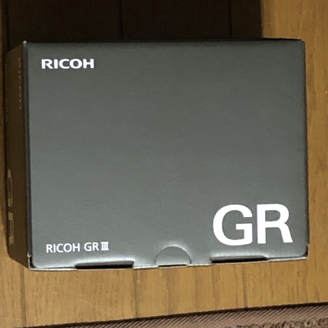 RICOH(リコー)のRICOH GR III【新品】 スマホ/家電/カメラのカメラ(コンパクトデジタルカメラ)の商品写真