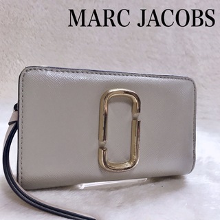 マークジェイコブス(MARC JACOBS)の美品 MARC JACOBS 2つ折り財布 ロゴ レザー コンパクトウォレット(財布)