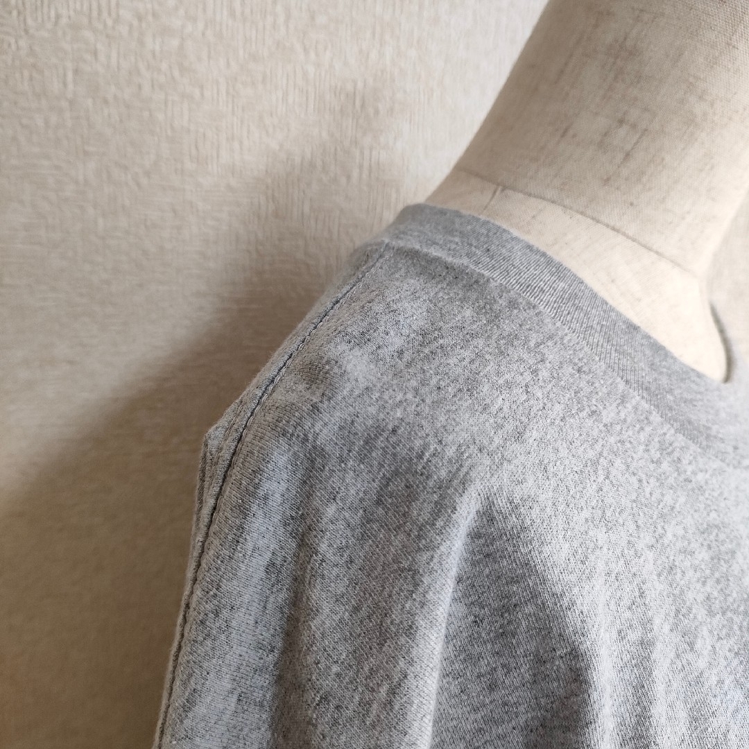 Tシャツ 半袖 裾フリル グレー 無地 レディースのトップス(Tシャツ(半袖/袖なし))の商品写真