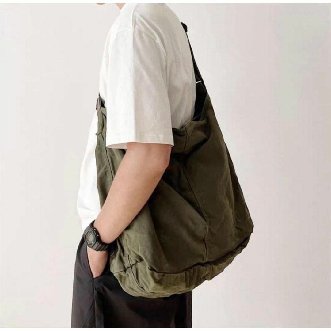 ヴィンテージ バッグショルダー バッグ　メッセンジャー バッグ 大容量 男女 メンズのバッグ(メッセンジャーバッグ)の商品写真