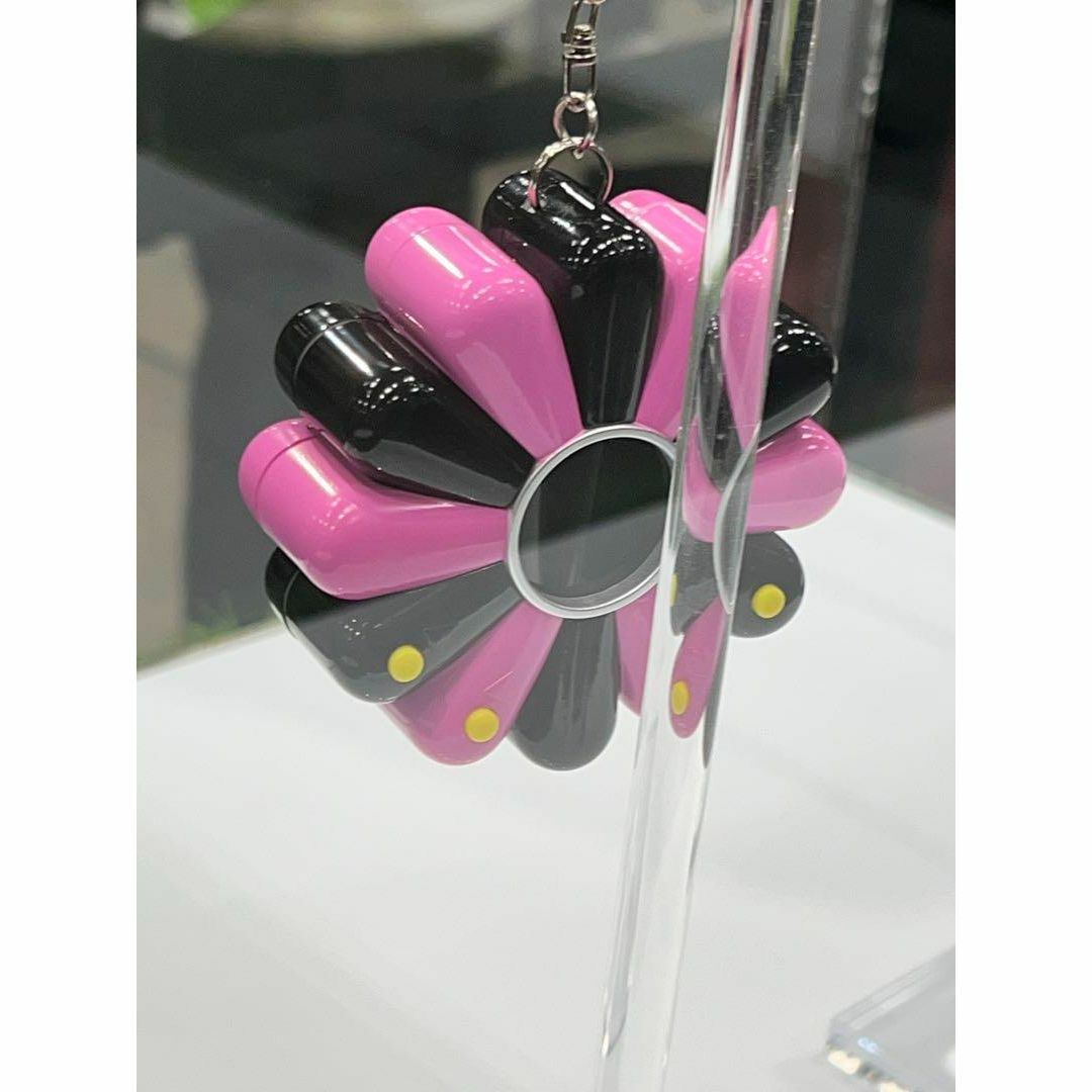 カイカイキキ - 村上隆 BLACKPINK FLOWER GO WALK Tamagotchの カイカイキキ - 村上隆 BLACKPINK FLOWER GO WALK Tamagotchの