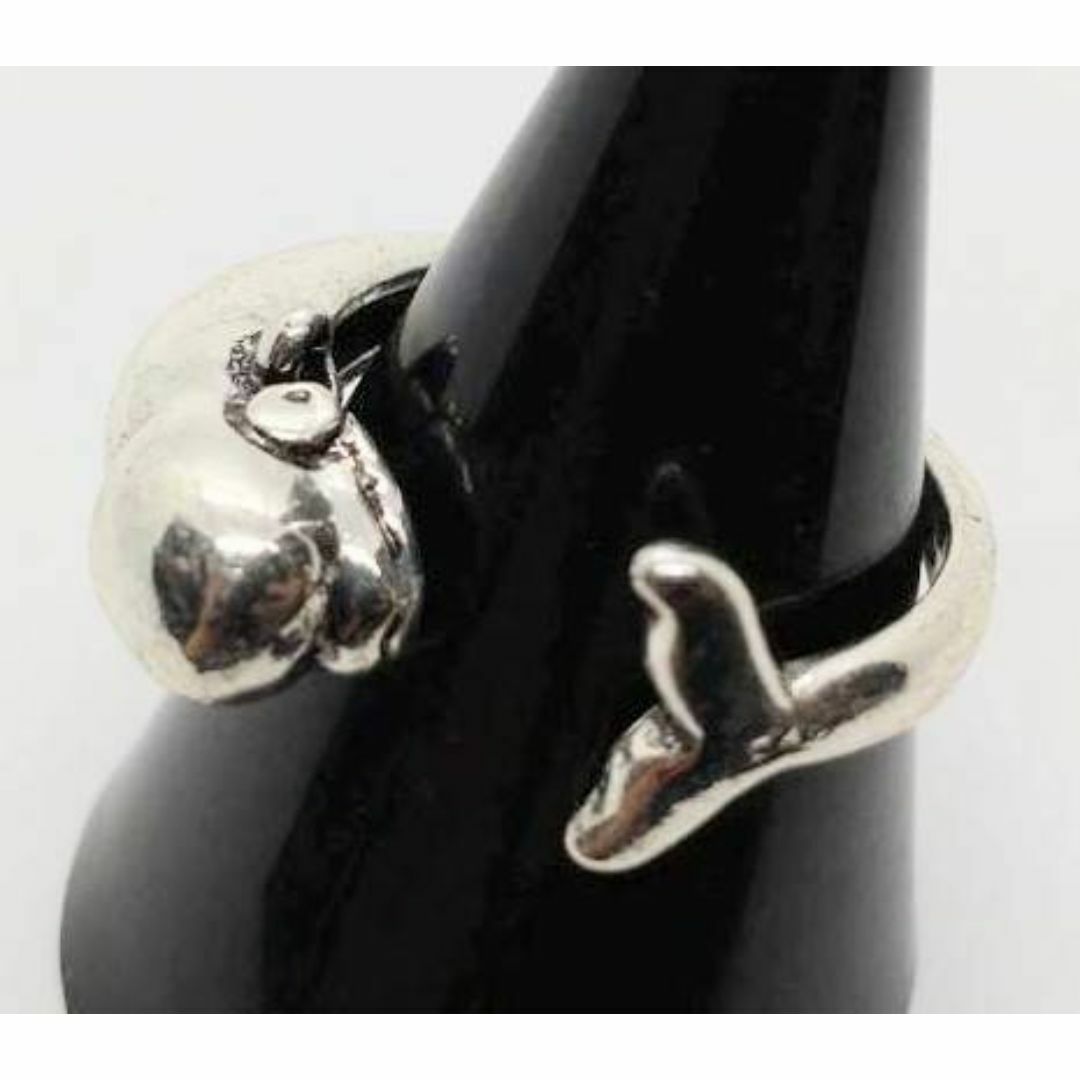 【フリーサイズ】イルカ　リング　指輪　シロイルカ　アニマル　海獣 メンズのアクセサリー(リング(指輪))の商品写真