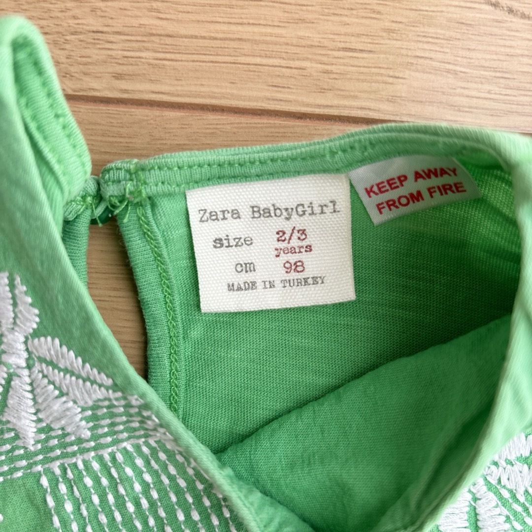 ZARA KIDS(ザラキッズ)の2枚セット　Zarababy チュニック　Tシャツ　トップス　刺繍 キッズ/ベビー/マタニティのキッズ服女の子用(90cm~)(Tシャツ/カットソー)の商品写真