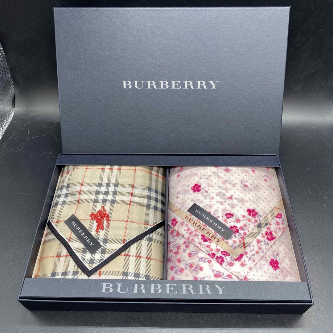 BURBERRY(バーバリー)の箱入り　バーバリー　ハンカチセット　ホースマーク刺チェック　花柄　no.88 レディースのファッション小物(ハンカチ)の商品写真