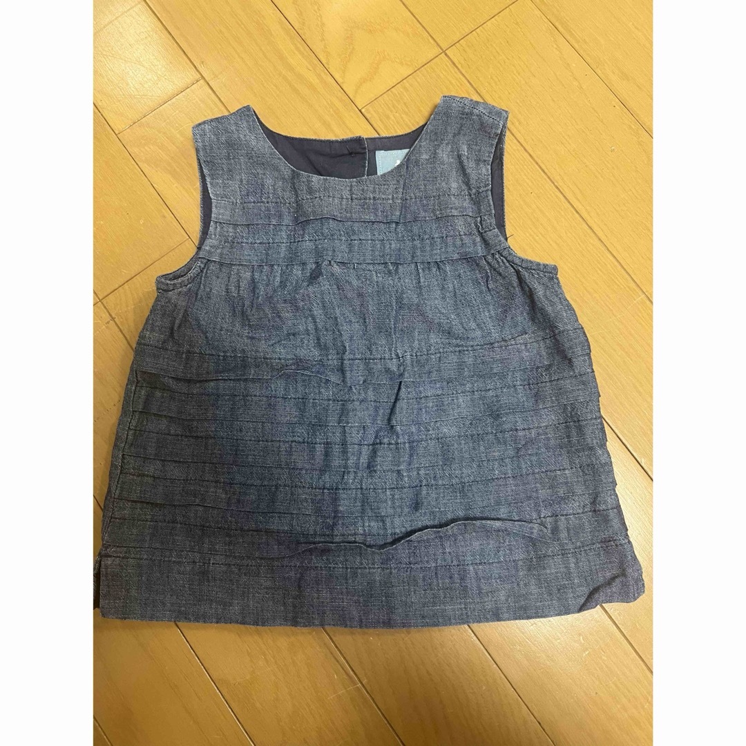 babyGAP(ベビーギャップ)のbabyGAP デニム トップス キッズ/ベビー/マタニティのキッズ服女の子用(90cm~)(Tシャツ/カットソー)の商品写真