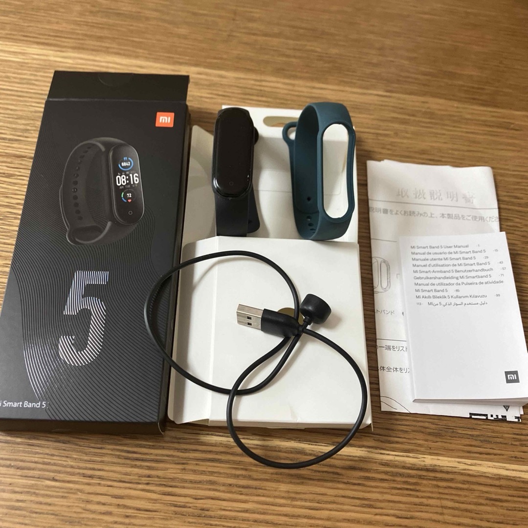 Xiaomi(シャオミ)のシャオミ Xiaomi Mi Band 5スマートバンド、アクティビティメーター スマホ/家電/カメラのスマートフォン/携帯電話(その他)の商品写真