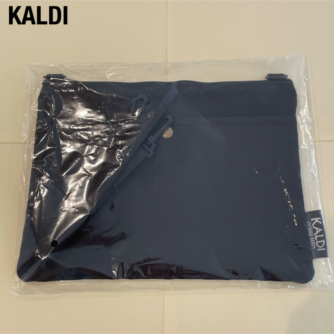 KALDI(カルディ)の【カルディ】いちご柄サコッシュ　2024年 レディースのバッグ(ショルダーバッグ)の商品写真