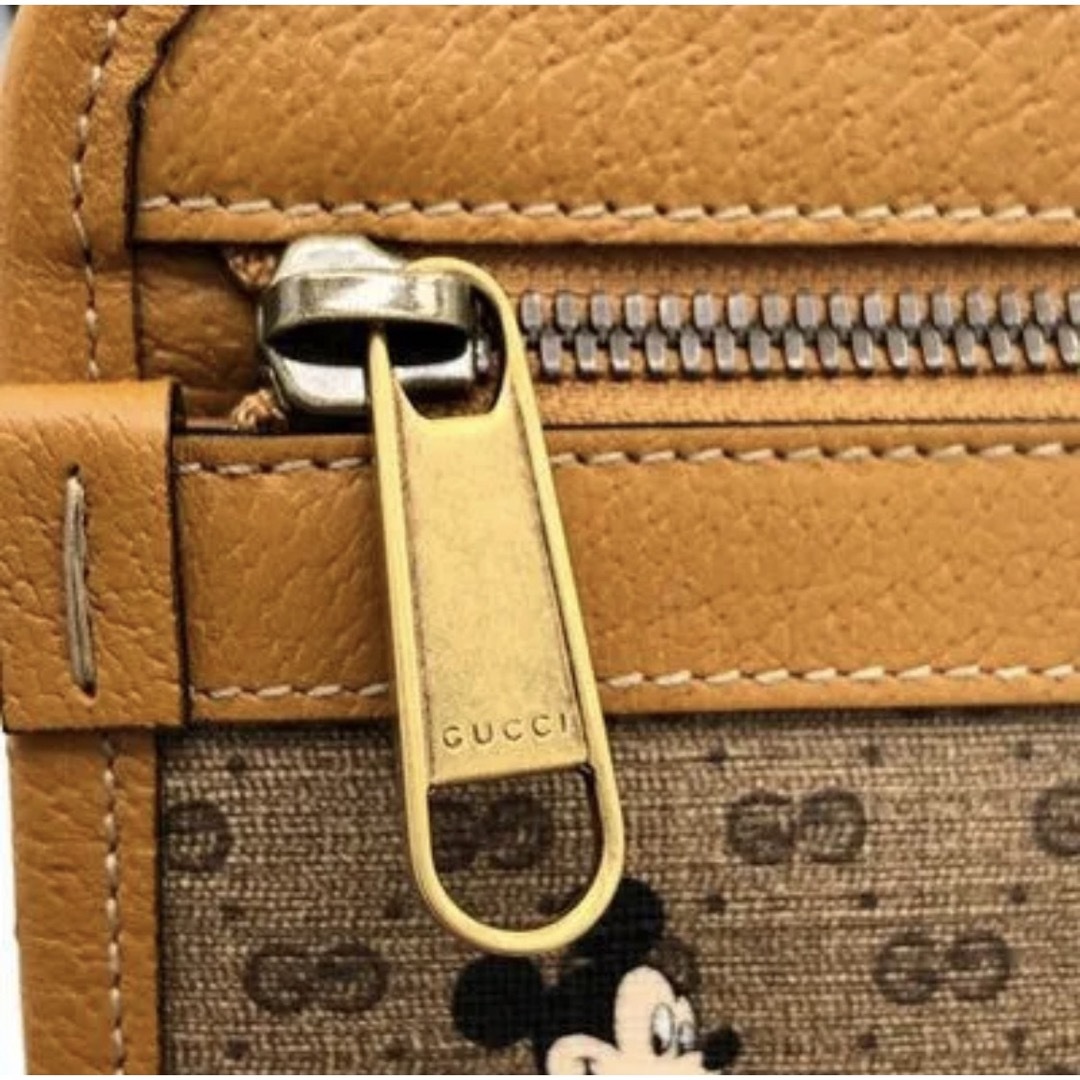 Gucci(グッチ)のグッチ ディズニー ミッキー コラボ GGスプリーム ポーチ クラッチバッグ レディースのバッグ(クラッチバッグ)の商品写真