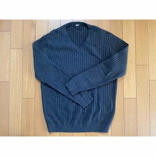 ユニクロ(UNIQLO)の低着用歴美品 ユニクロ コットンカシミヤ Vネックニット　Lサイズ(ニット/セーター)