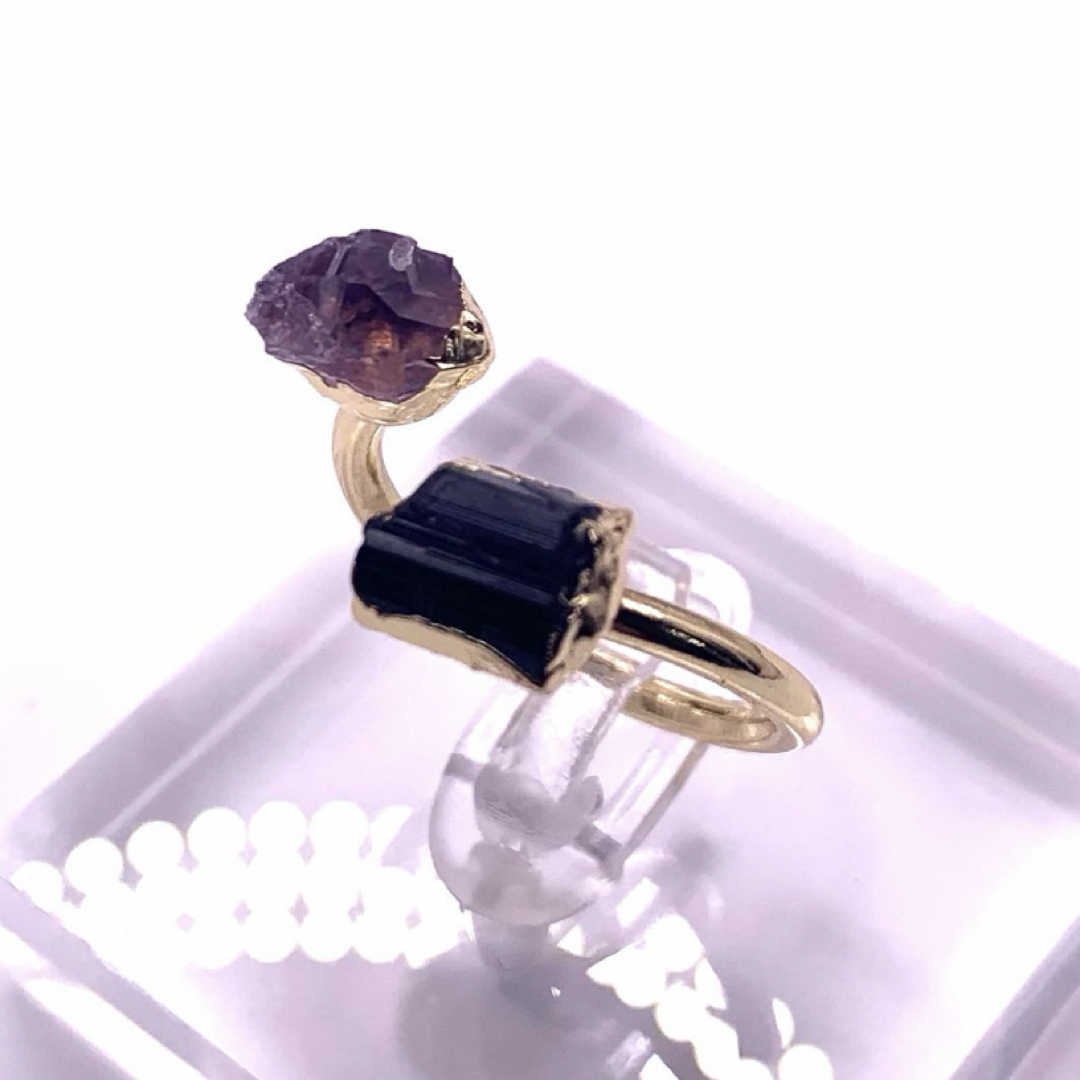 ブラックトルマリン　アメジスト　天然石　ゴールドカラー　レディース  リング レディースのアクセサリー(リング(指輪))の商品写真