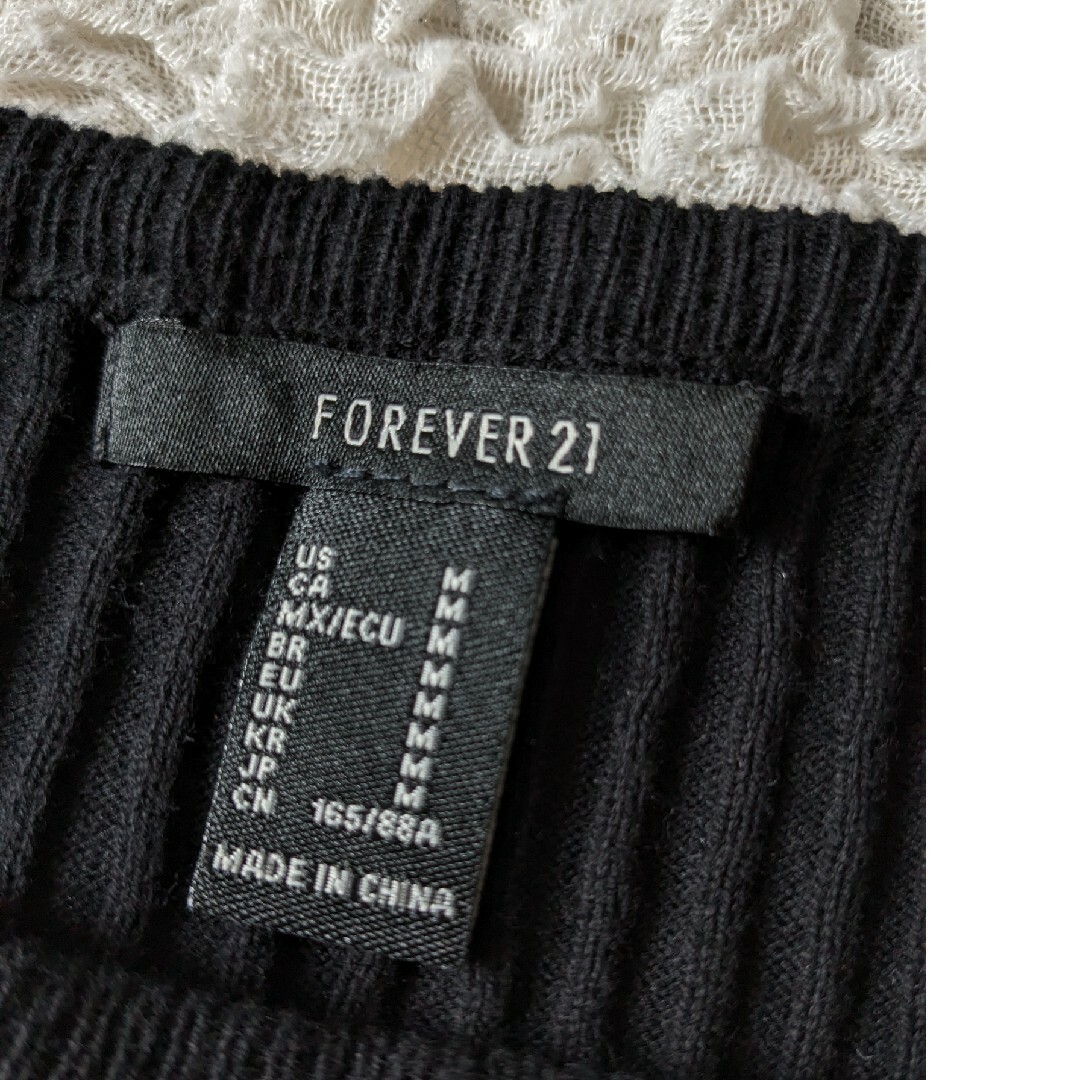 FOREVER 21(フォーエバートゥエンティーワン)のフォエバー21●オフショルダー カットソー トップス ショート丈 黒 M●美品 レディースのトップス(カットソー(長袖/七分))の商品写真