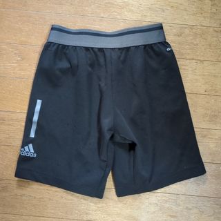 adidas - adidas　ハーフパンツ　120