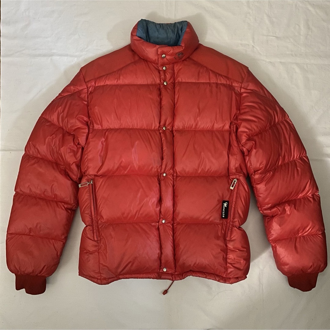 MONCLER(モンクレール)のMONCLER モンクレール ダウン レッド メンズのジャケット/アウター(ダウンジャケット)の商品写真