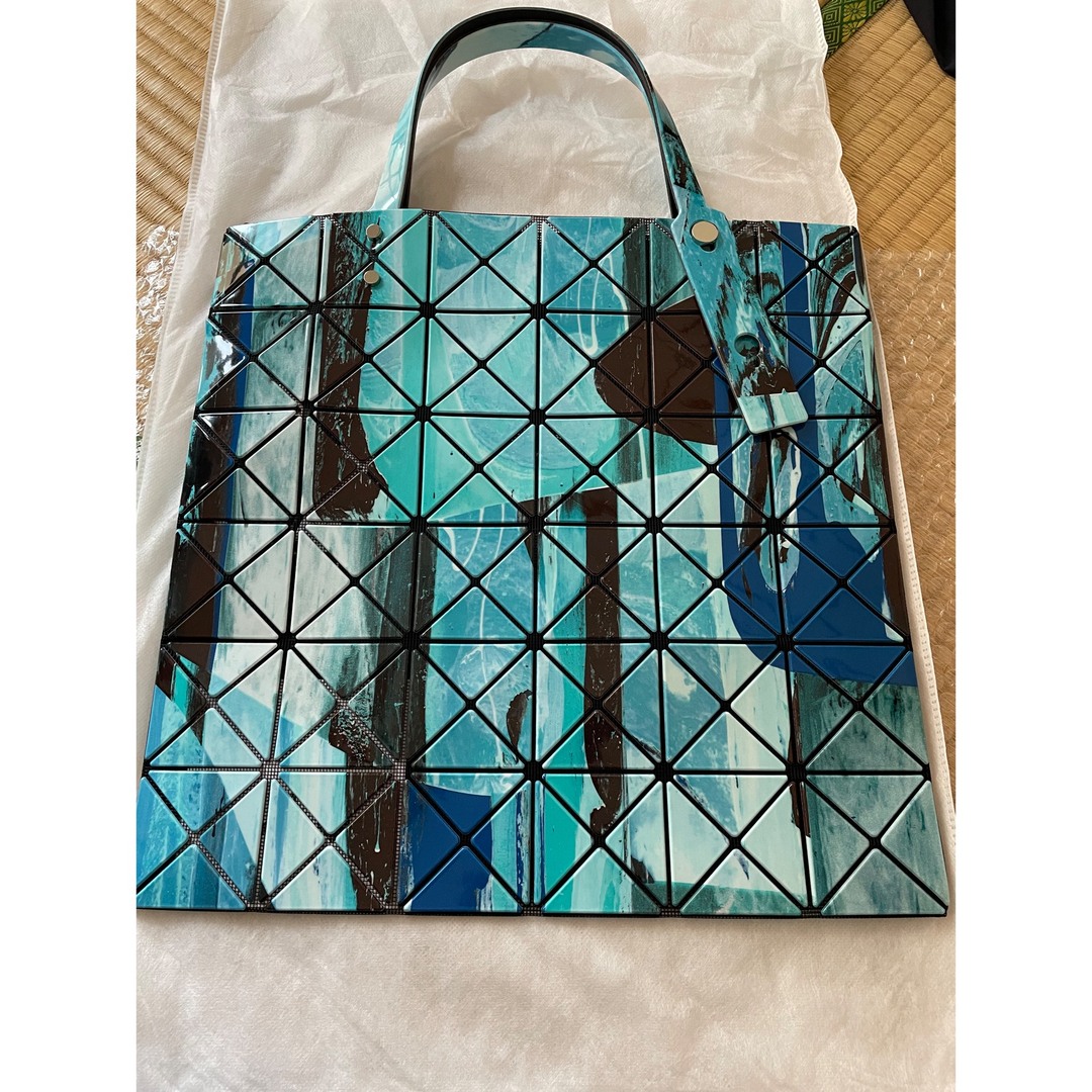 BaoBaoIsseyMiyake(バオバオイッセイミヤケ)のBAO BAO ISSEY MIYAKE バオバオ イッセイミヤケ バッグ　 レディースのバッグ(トートバッグ)の商品写真