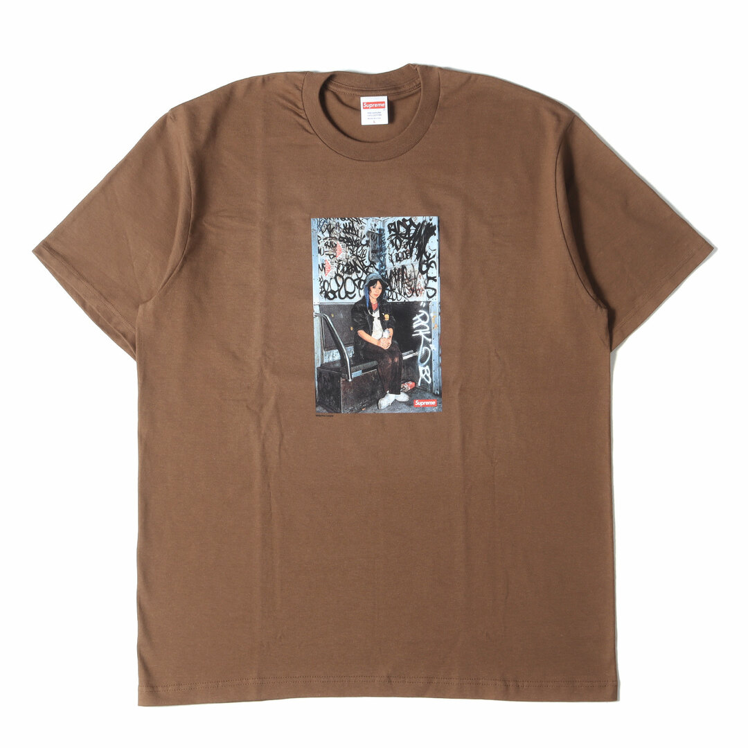 Supreme(シュプリーム)の新品 Supreme シュプリーム Tシャツ サイズ:L 21AW Martha Cooper レディ・ピンク フォト クルーネック 半袖Tシャツ Lady Pink/Supreme Tee ブラウン トップス カットソー コラボ【メンズ】 メンズのトップス(Tシャツ/カットソー(半袖/袖なし))の商品写真