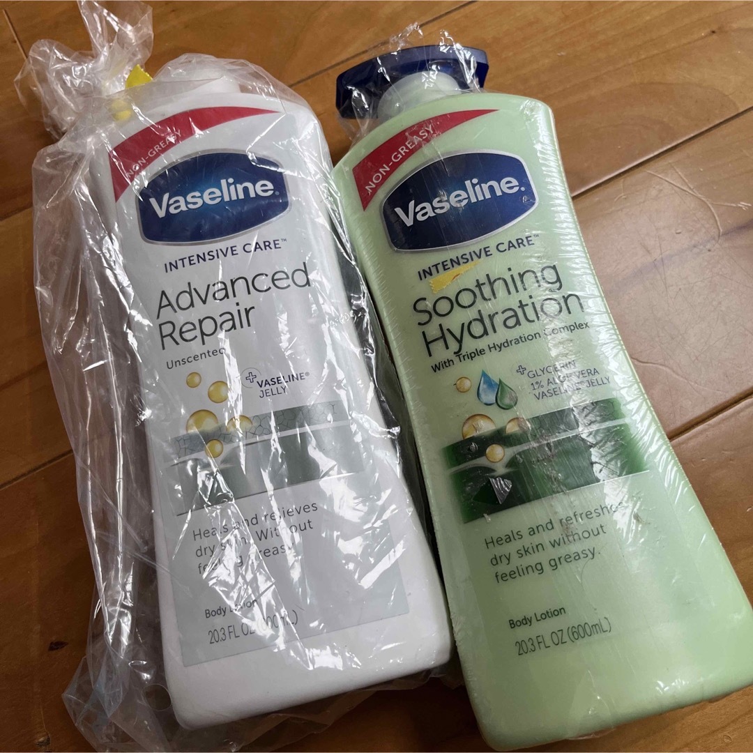 Vaseline(ヴァセリン)のヴァセリン アドバンスドリペア ＆ インテンシブケア ボディローション コスメ/美容のボディケア(ボディローション/ミルク)の商品写真