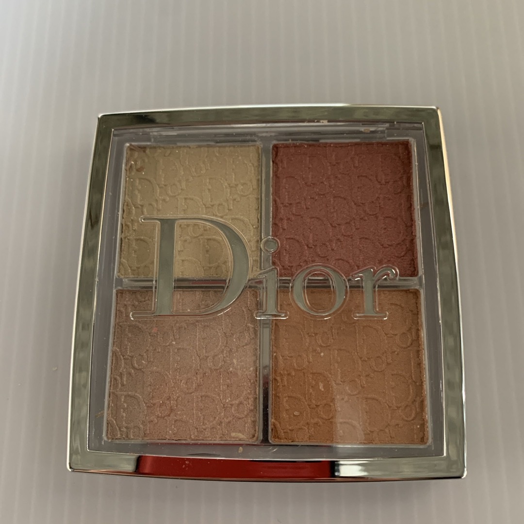 Dior(ディオール)のクリスチャンディオール ディオール バックステージ フェイス グロウ パレット  コスメ/美容のベースメイク/化粧品(フェイスパウダー)の商品写真