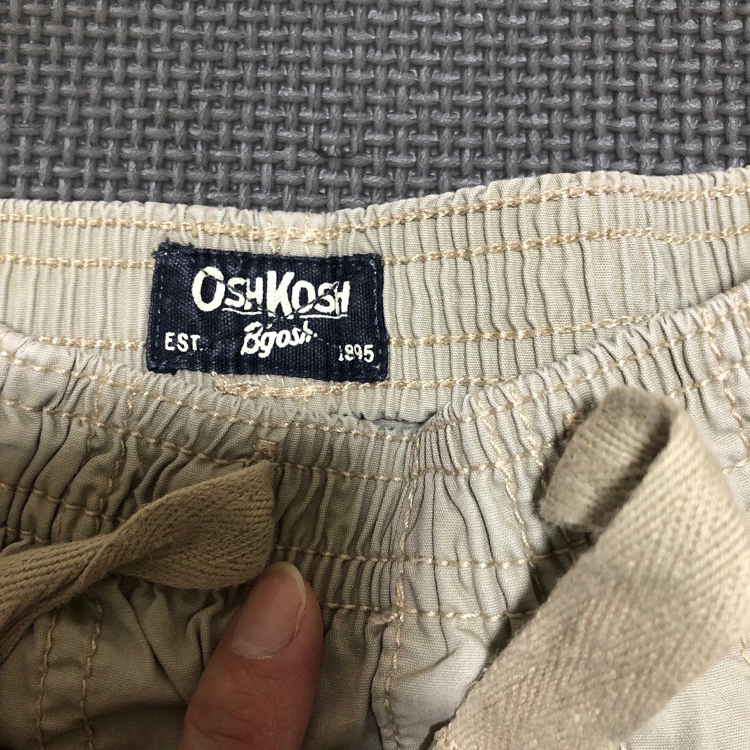 OshKosh(オシュコシュ)のオシュコシュ　ベージュ　パンツ キッズ/ベビー/マタニティのベビー服(~85cm)(パンツ)の商品写真