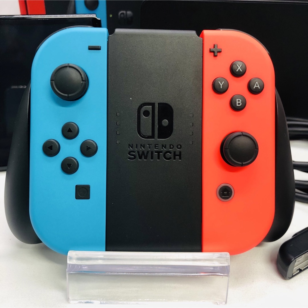 任天堂Switch 有機ELモデル HEG-001 【中古品】 KN-VJ98 任天堂Switch 有機ELモデル HEG-001 【中古品】 KN-VJ98