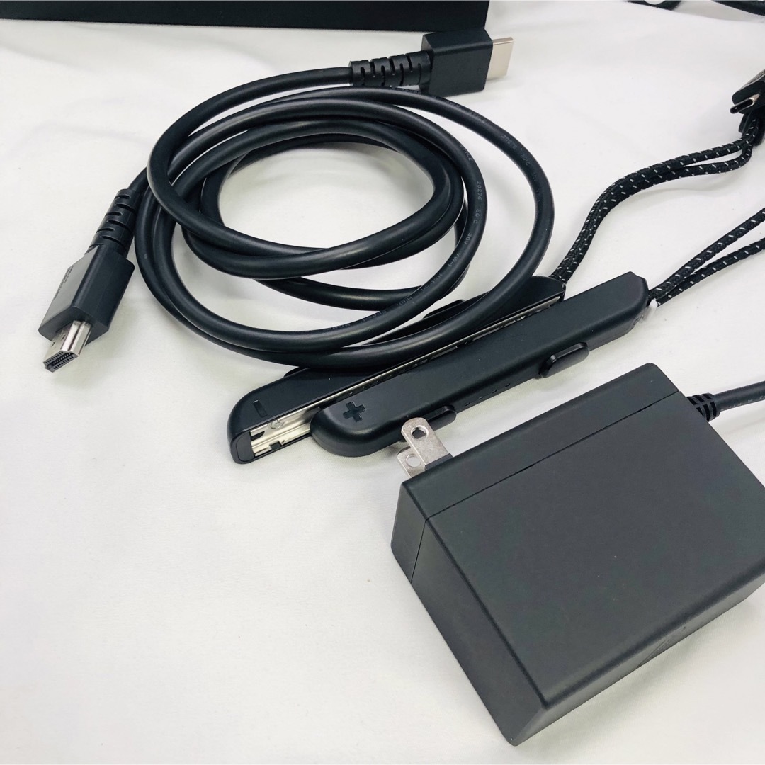 任天堂Switch 有機ELモデル HEG-001 【中古品】 KN-VJ98 任天堂Switch 有機ELモデル HEG-001 【中古品】 KN-VJ98