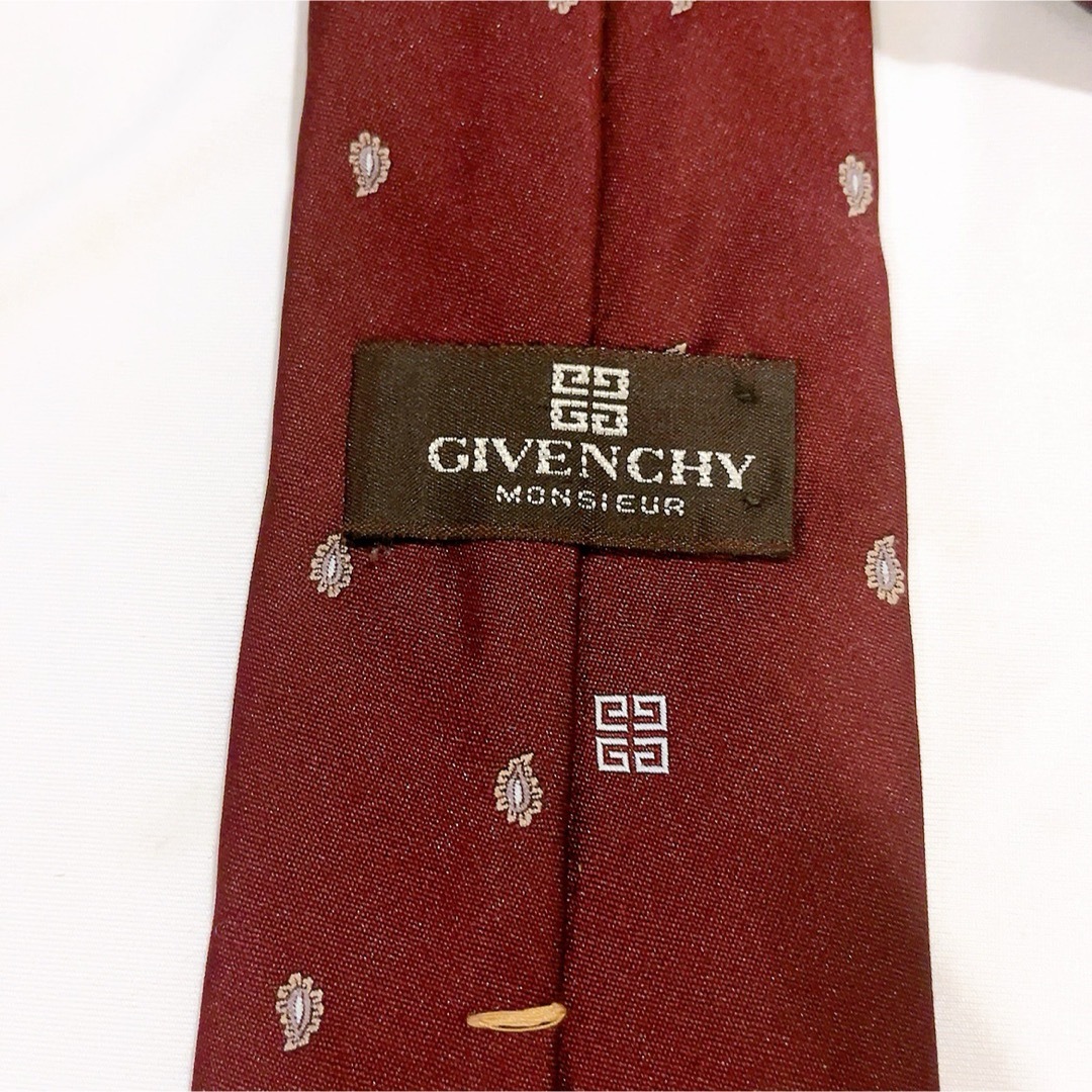 GIVENCHY(ジバンシィ)の美品★GIVENCHY ★レッド★小紋柄★総柄★総シルク★ネクタイ★7.5 メンズのファッション小物(ネクタイ)の商品写真