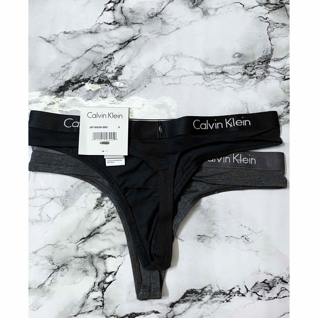 Calvin Klein(カルバンクライン)の【Tバックタイプ】05  S  カルバンクライン　下着　ショーツ　パンツ　2枚 レディースの下着/アンダーウェア(ショーツ)の商品写真