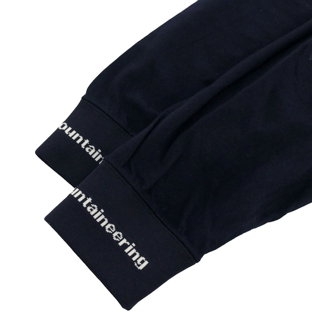 WHITE MOUNTAINEERING(ホワイトマウンテニアリング)のWhite Mountaineering ホワイトマウンテニアリング MOCKNECK LONG SLEEVE T-SHIRT モックネックロゴカットソー ネイビー 1 WM2173509 メンズのトップス(Tシャツ/カットソー(七分/長袖))の商品写真