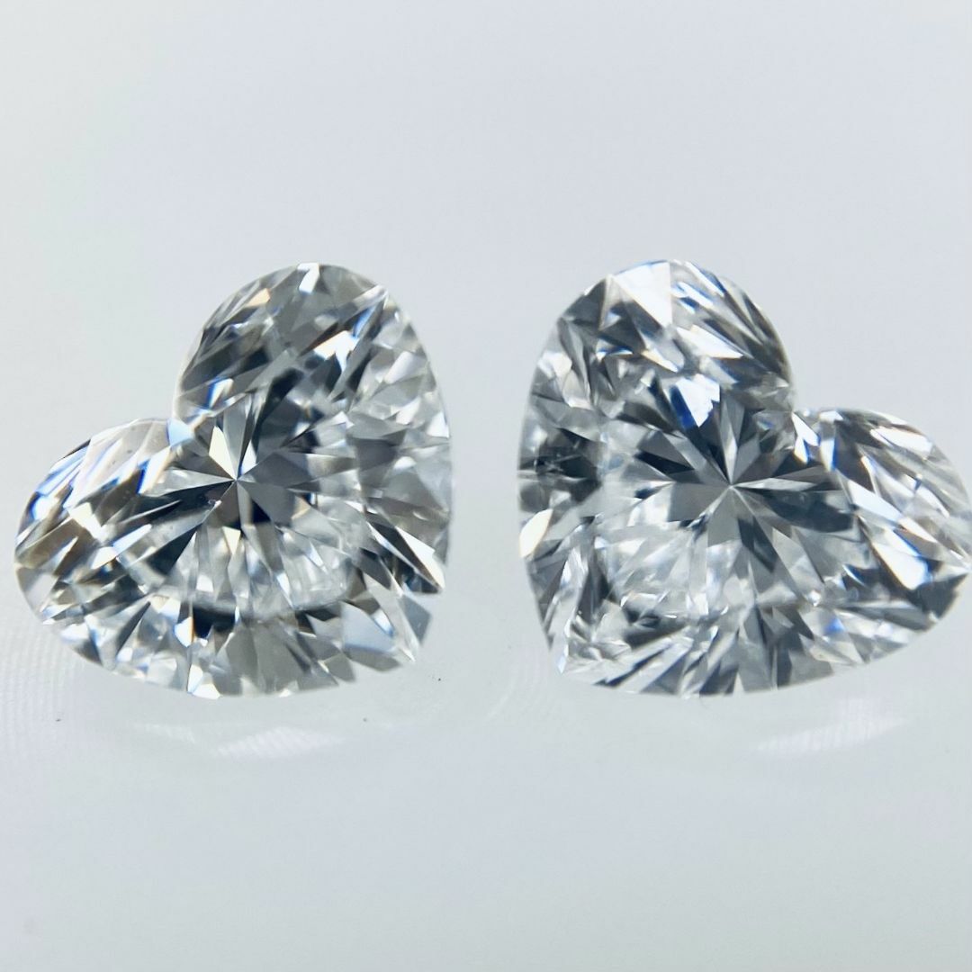 Dカラー IF ハートシェイプセット！0.32ct/0.32ct/RT2678 レディースのアクセサリー(その他)の商品写真