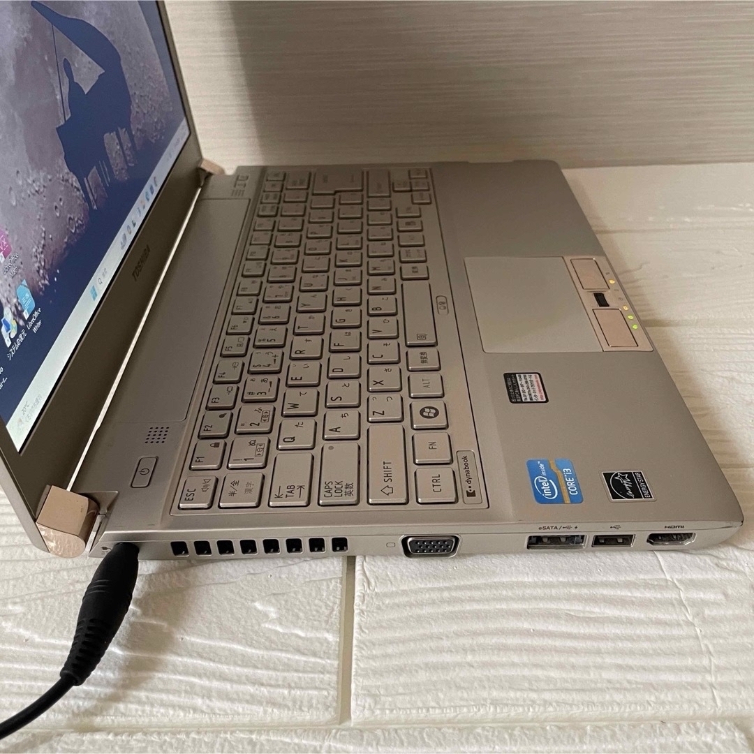 東芝(トウシバ)のすぐ使える❣️初心者【東芝ノートパソコン】快速SSD✨メモリ8G✨webカメラ スマホ/家電/カメラのPC/タブレット(ノートPC)の商品写真