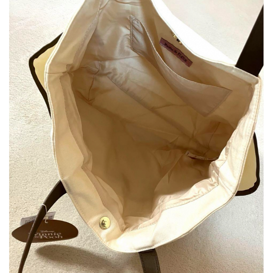 Maison de FLEUR(メゾンドフルール)のメゾンドフルール　ディズニー　プーさん　サイドポケットトート レディースのバッグ(トートバッグ)の商品写真