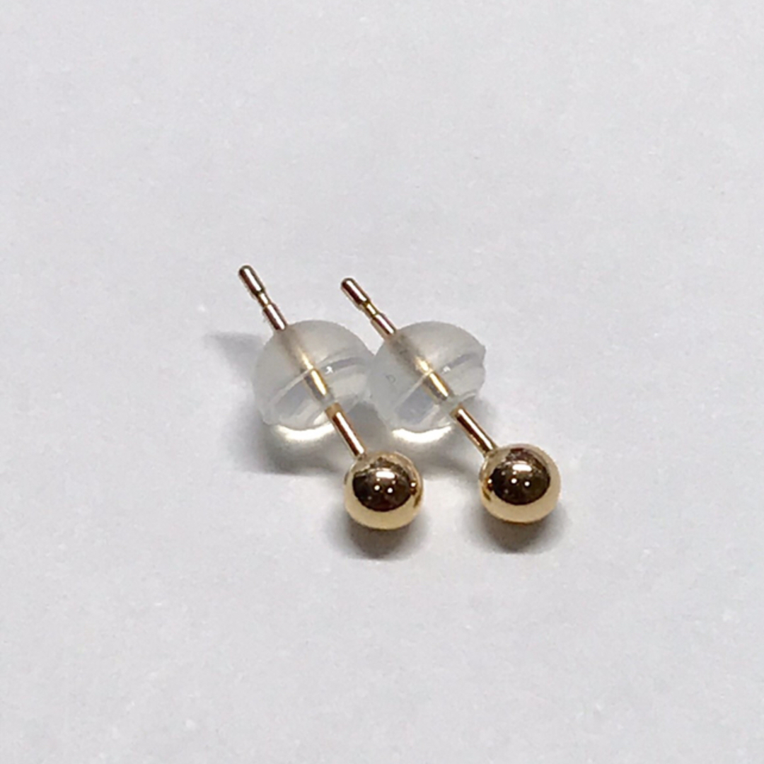 K18 丸玉ピアス  3mm 1ペア  シリコンキャッチ付き　送料無料　K18 レディースのアクセサリー(ピアス)の商品写真