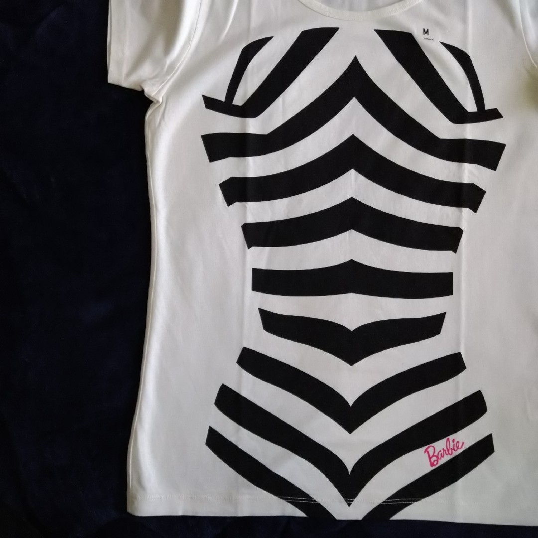 UNIQLO(ユニクロ)の■UNIQLO／新品 Barbie Tシャツ (M) レディースのトップス(Tシャツ(半袖/袖なし))の商品写真