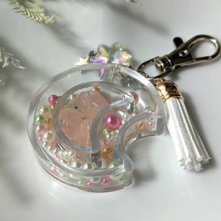 UVレジン×天然石 月型シャカシャカシェイカー　ローズクオーツ(キーホルダー/ストラップ)