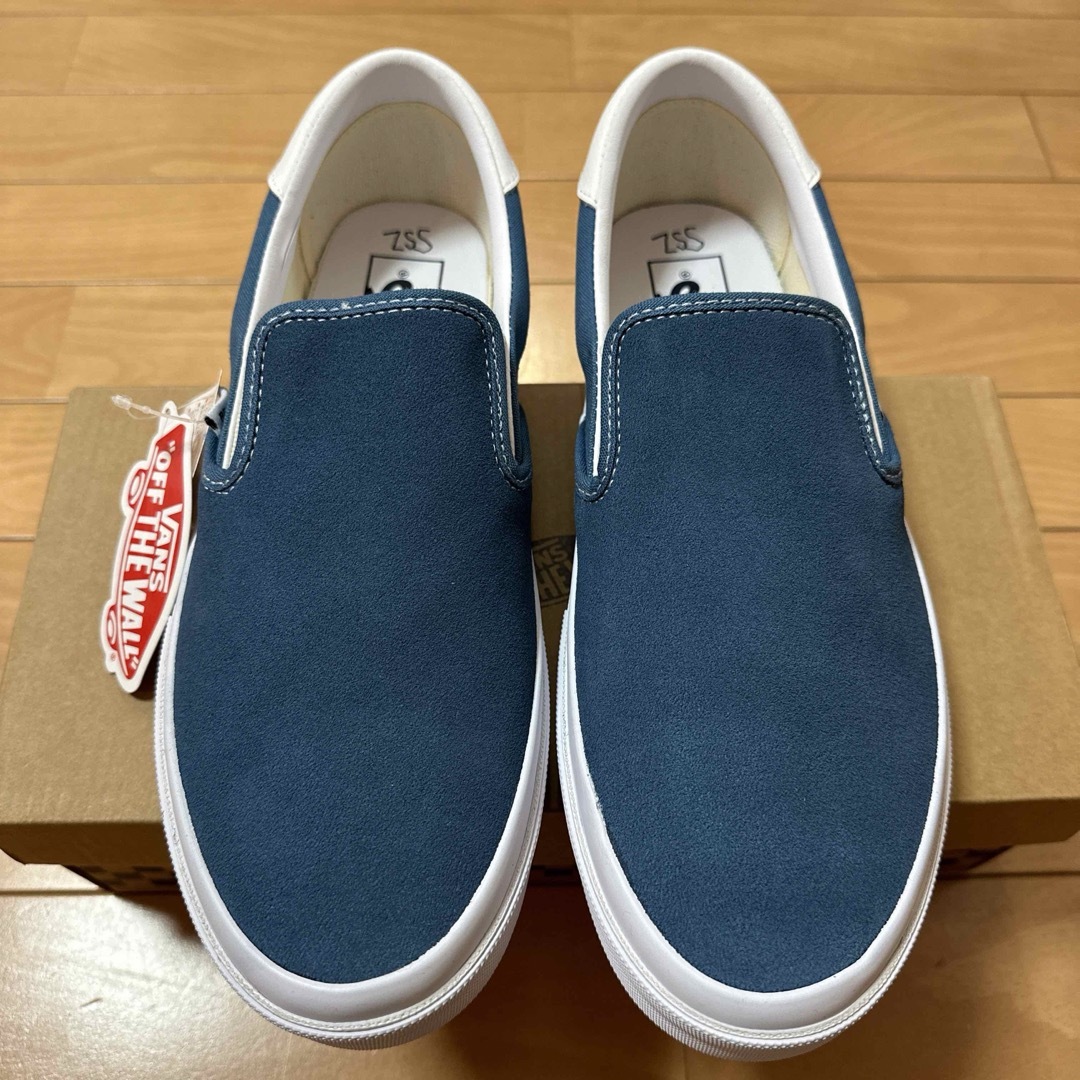 VANS(ヴァンズ)の新品　VANSバンズ　ビームス別注　レザースリッポンスニーカー　ネイビー27.5 メンズの靴/シューズ(スニーカー)の商品写真