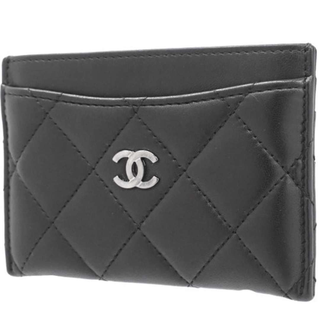 CHANEL(シャネル)のCHANEL(シャネル) マトラッセ ココマーク カードホルダー カードケース 名刺入れ 定期入れ パスケース ラムスキン ブラック黒 シルバー金具 レディース 40802092208【中古】【アラモード】 レディースのファッション小物(パスケース/IDカードホルダー)の商品写真