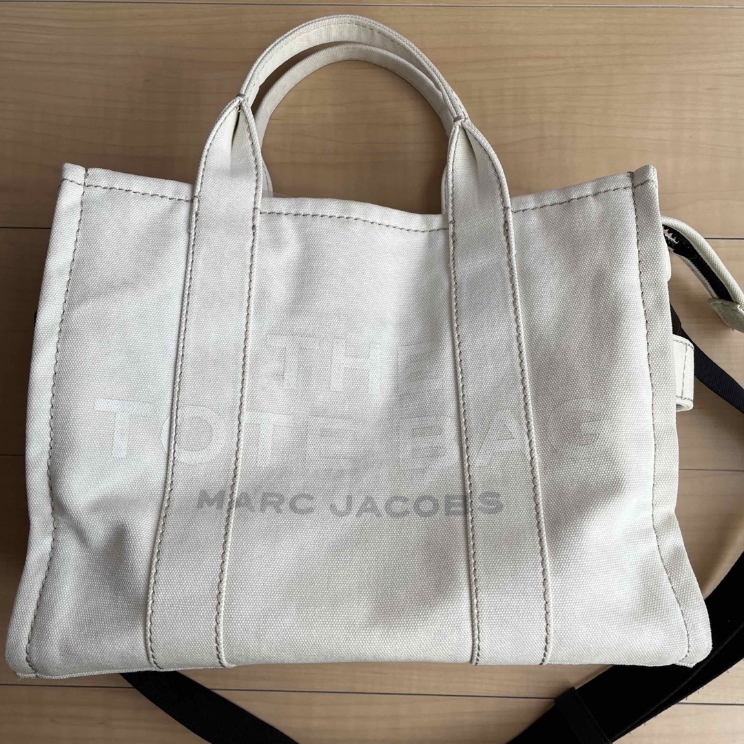 MARC JACOBS(マークジェイコブス)のマークジェイコブス　ザ キャンバス トートバッグ ミディアム レディースのバッグ(トートバッグ)の商品写真