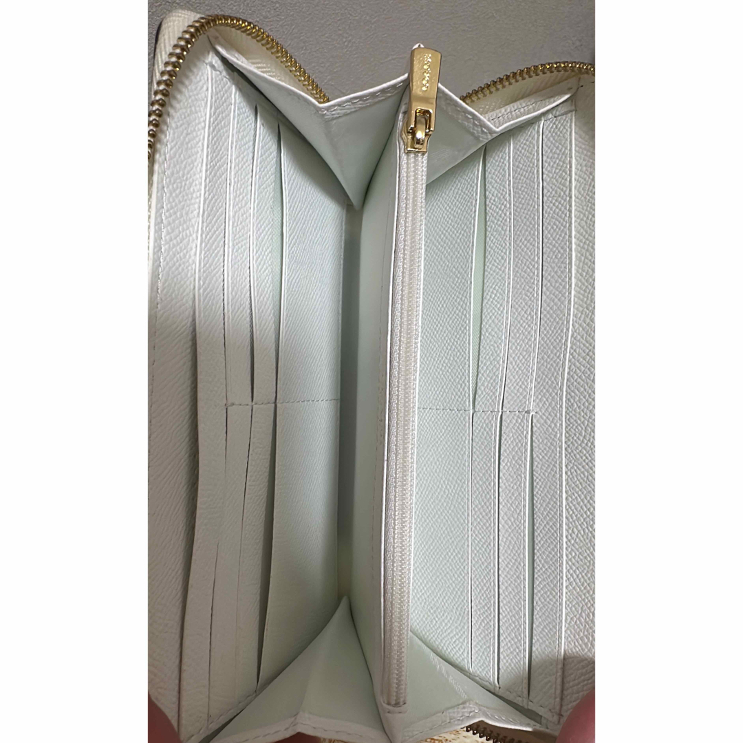 COACH - COACH コーチ 長財布 エンボス シグネチャー 白 の通販 COACH - COACH コーチ 長財布 エンボス シグネチャー 白 の通販