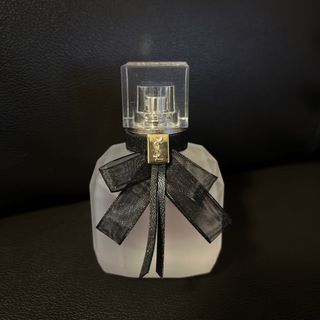 イヴサンローランボーテ(Yves Saint Laurent Beaute)の新品未使用　イヴ　サンローラン　モンパリ　ヘアミスト　30ml(香水(女性用))