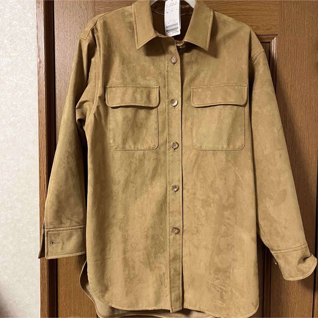 L'Appartement DEUXIEME CLASSE(アパルトモンドゥーズィエムクラス)のL'Appartement Artificial Suede CPO JK レディースのトップス(シャツ/ブラウス(長袖/七分))の商品写真