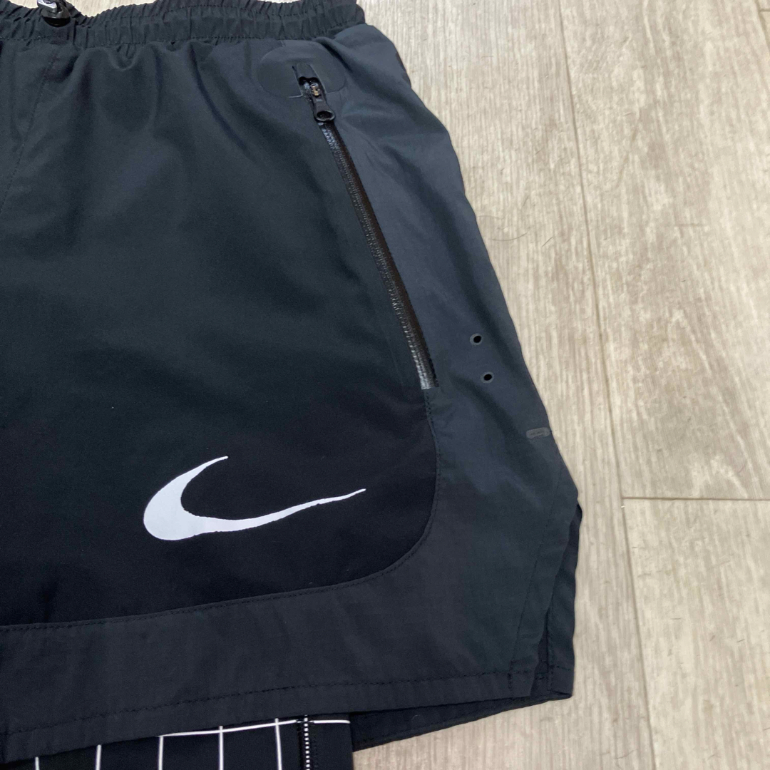 OFF-WHITE(オフホワイト)のOFF-WHITE Nike  Shorts Grid オフホワイト ナイキ メンズのパンツ(ショートパンツ)の商品写真