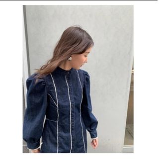 マウジー(moussy)のMOUSSY　CUT OFF FRILL DENIM ドレス(ミニワンピース)