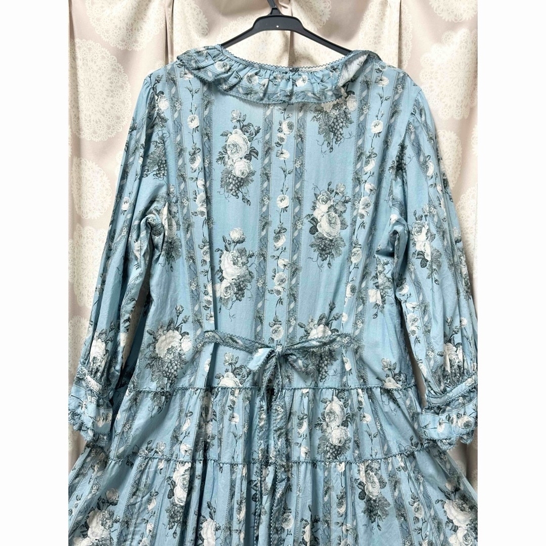 PINK HOUSE(ピンクハウス)の専用✴️ピンクハウス🌹2023年新品🌹 Avonlea Roses 柄ワンピース レディースのワンピース(ロングワンピース/マキシワンピース)の商品写真