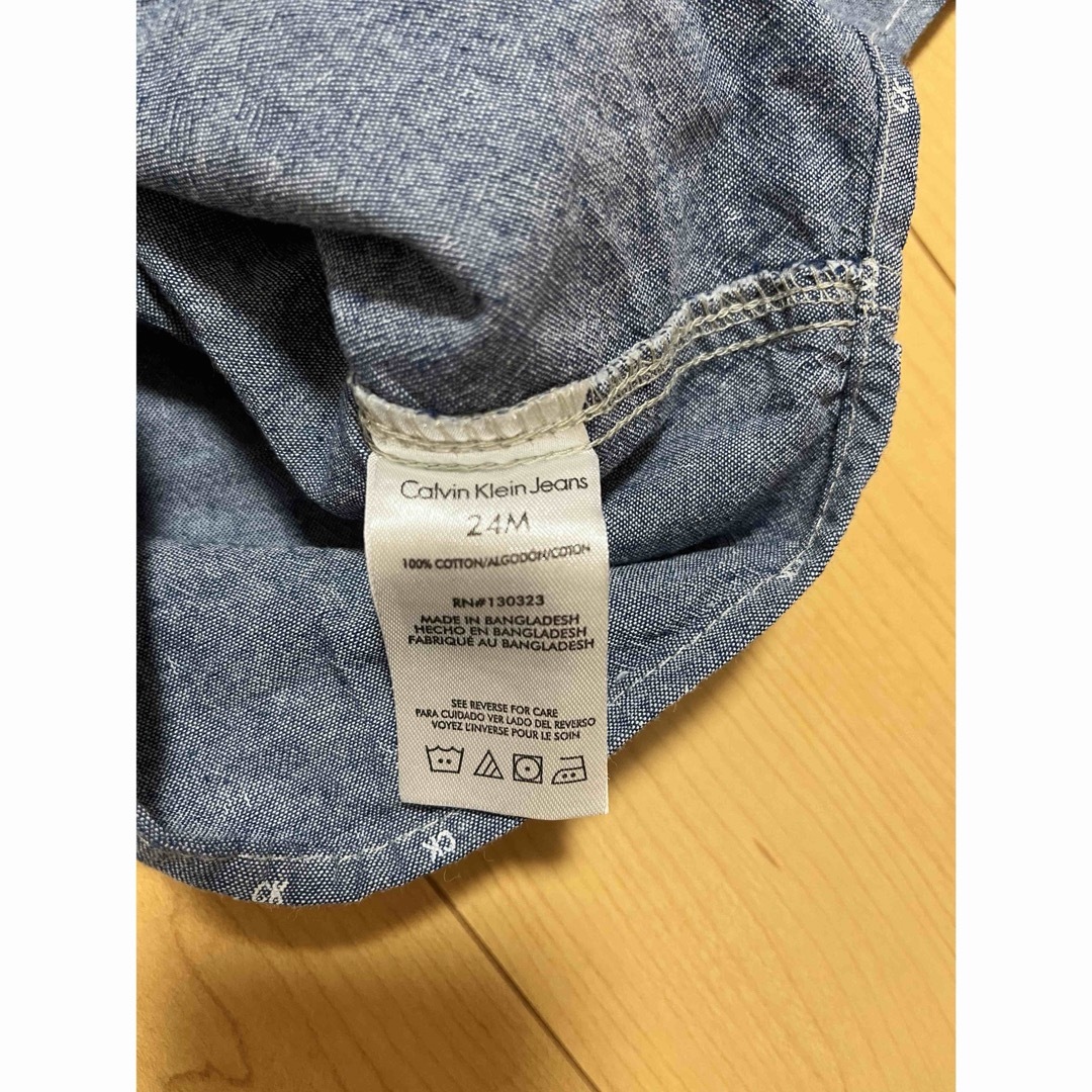 Calvin Klein(カルバンクライン)のカルバンクライン ジーンズCalvin Klein  デニムシャツ 半袖 90 キッズ/ベビー/マタニティのキッズ服男の子用(90cm~)(その他)の商品写真