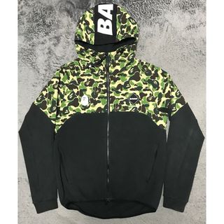 A BATHING APE - アベイシングエイプ　fcrb サルカモパーカー