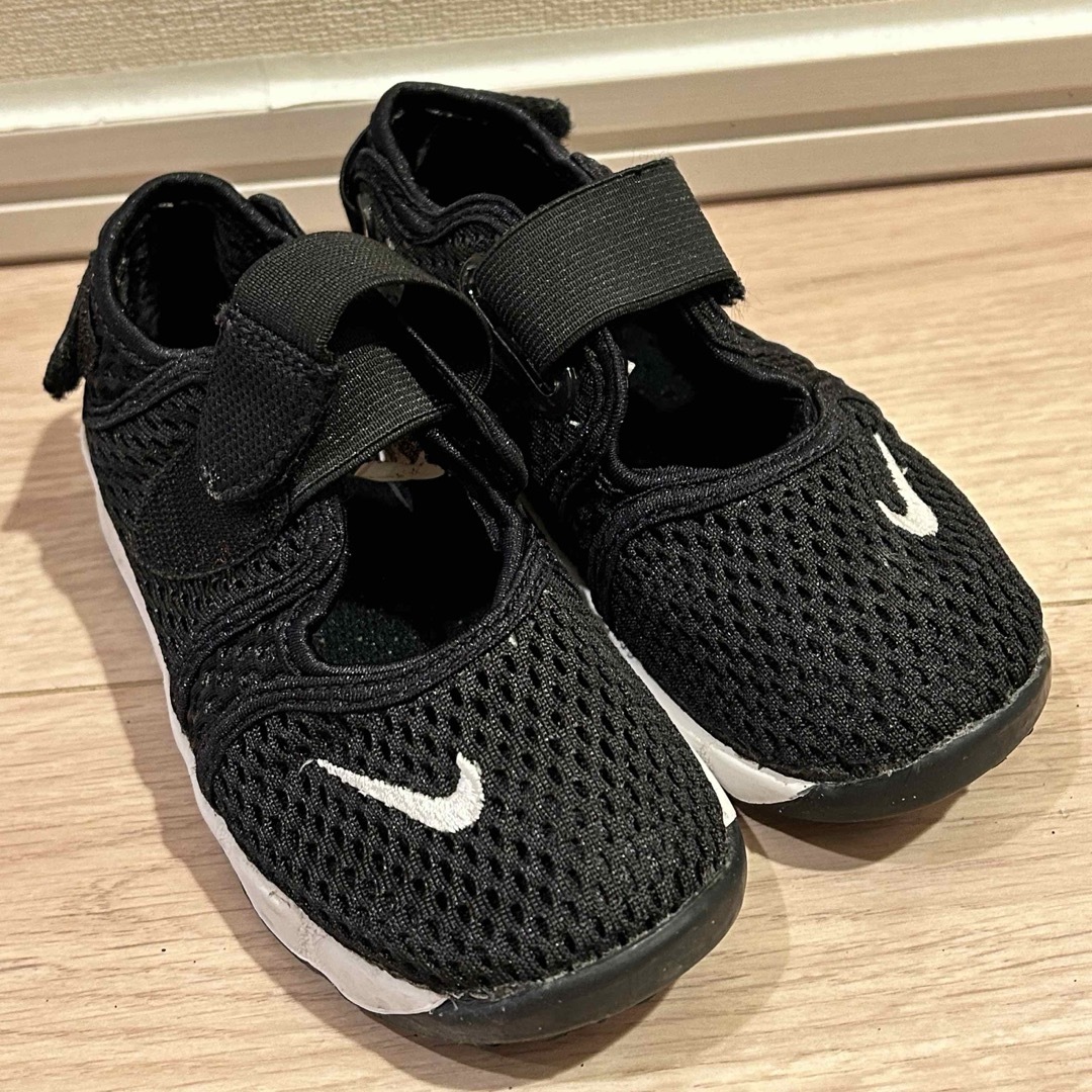 NIKE(ナイキ)のNIKE エアリフト　リトルリフト キッズ/ベビー/マタニティのキッズ靴/シューズ(15cm~)(サンダル)の商品写真