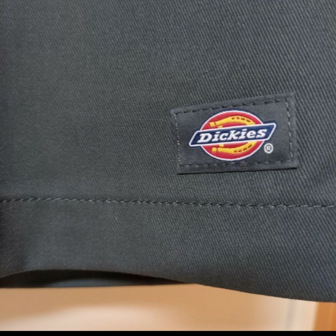 Dickies(ディッキーズ)の新品 38 CH ハーフパンツ ディッキーズ チャコール 42283 メンズのパンツ(ショートパンツ)の商品写真